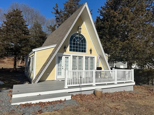 192 Atlantic St, Gloucester, MA 01930