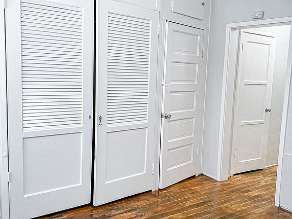 5th image of 1559 N Hill Ave #32-11