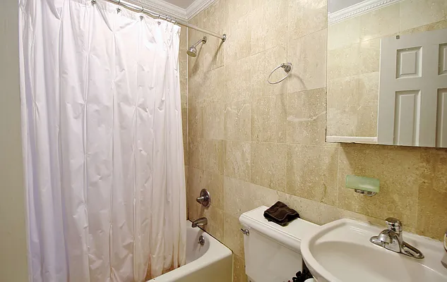 Rented by Julianna Realty Corp | media 14