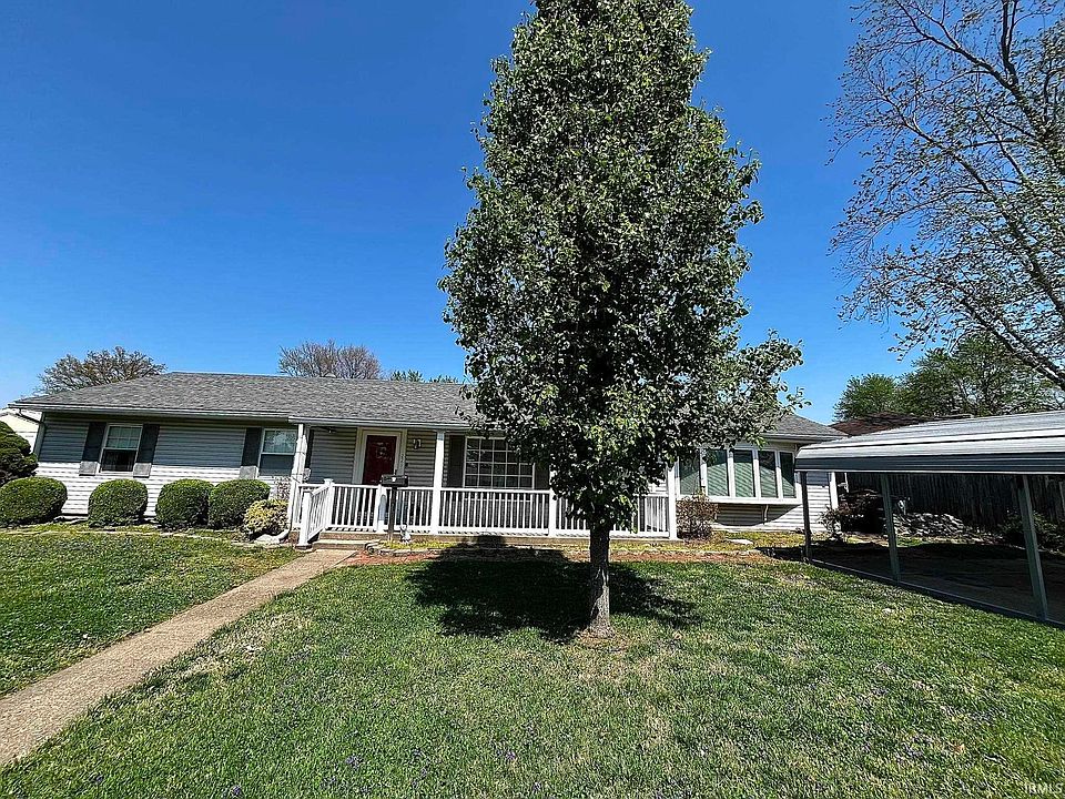 1st image of 221 Fairway Dr