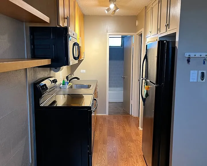 1614 Emerson St #9 — Photo 6