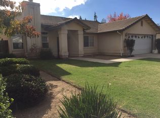 132 Forest Dr, Kingsburg, CA 93631