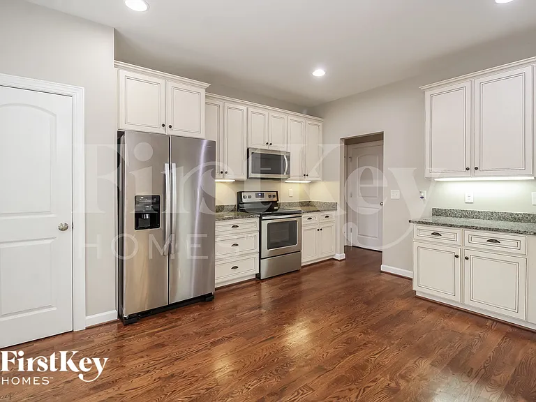 1803 Gracewood Dr — Photo 6