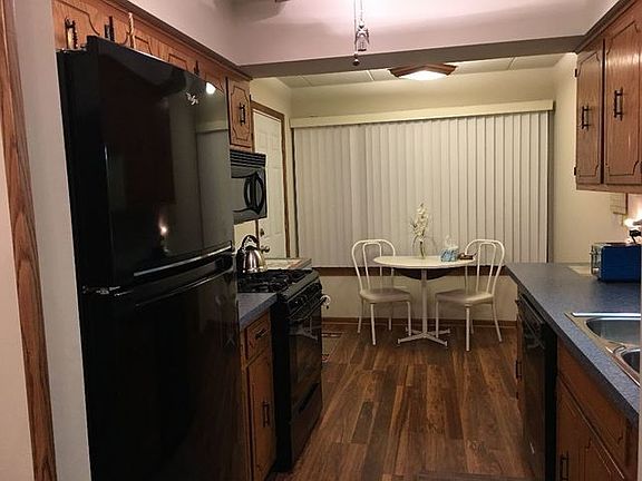 3rd image of 4948 Circle Ct APT 701