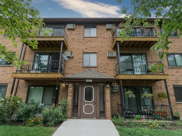 922 W Irving Park Rd APT 303, Bensenville, IL 60106