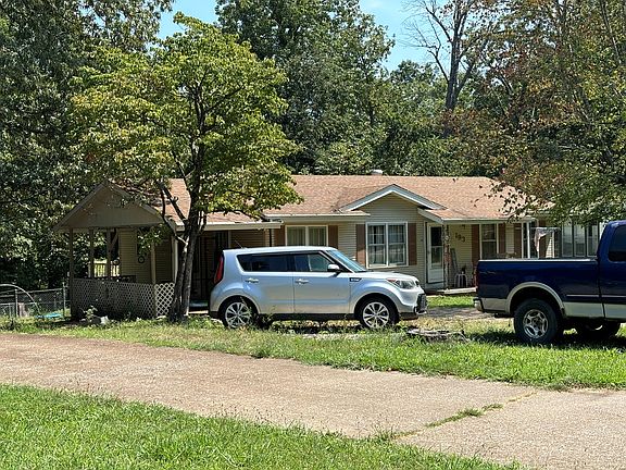 2nd image of 193 Hiawatha Dr