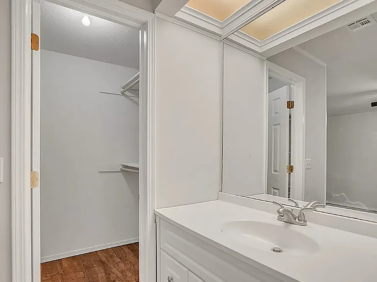 255 E Beaver Ave #611 — Photo 2