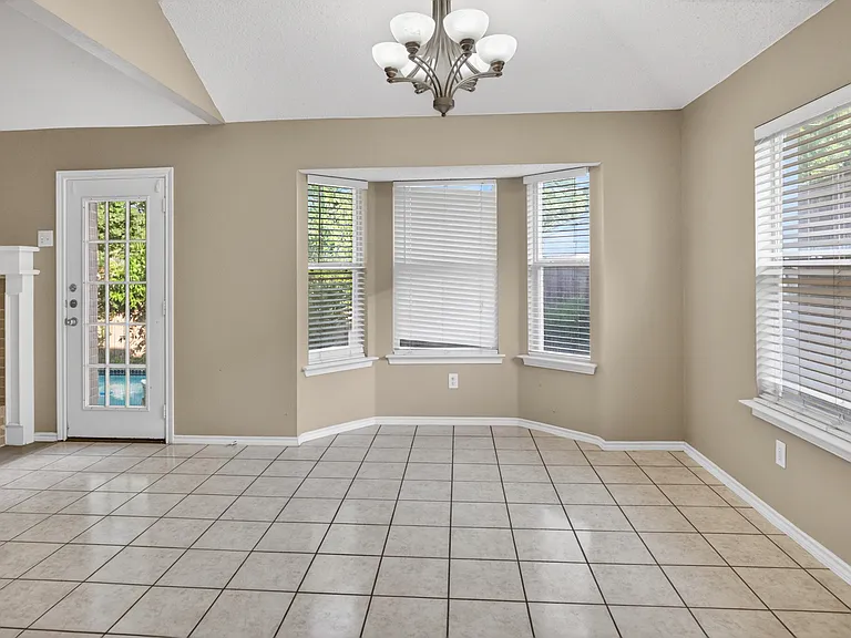 1105 Hidden Glade Dr — Photo 7