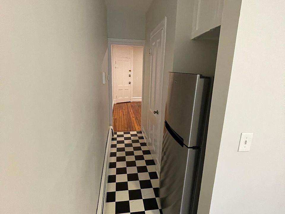 Kitchen hallway with Refrigerator Nook