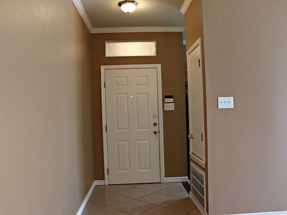 3rd image of 2615 Crown Arbor Dr