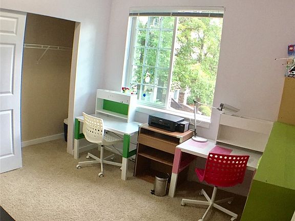 4th image of 25025 SE Klahanie Blvd APT L201