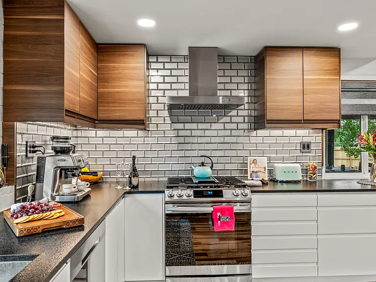 40555 Steamboat Dr — Photo 8