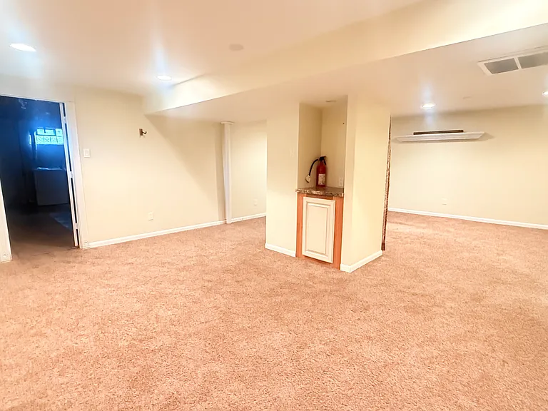 10865 Lemarie Dr — Photo 18