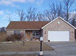 22 Hawthorne Hills Dr, Warrenton, MO 63383