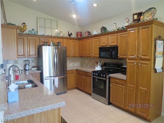3rd image of 10805 Windrose Point Ave