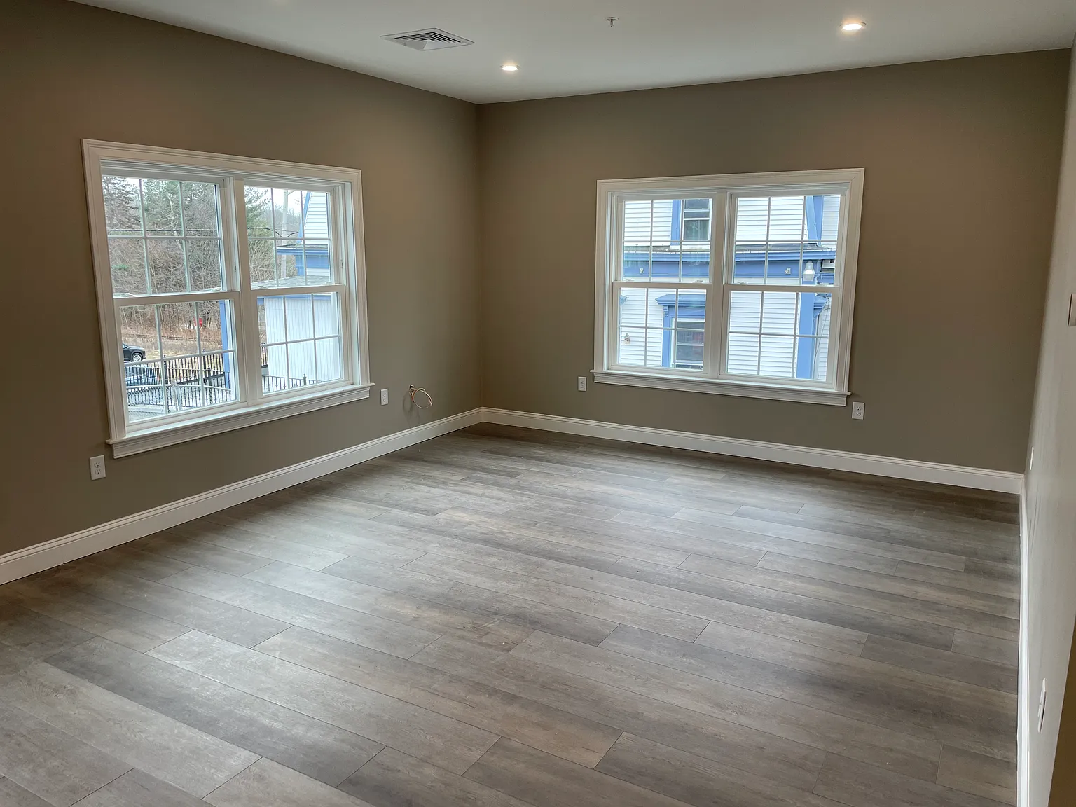 2 bed, 1600 sqft, $3,000 — Photo 4