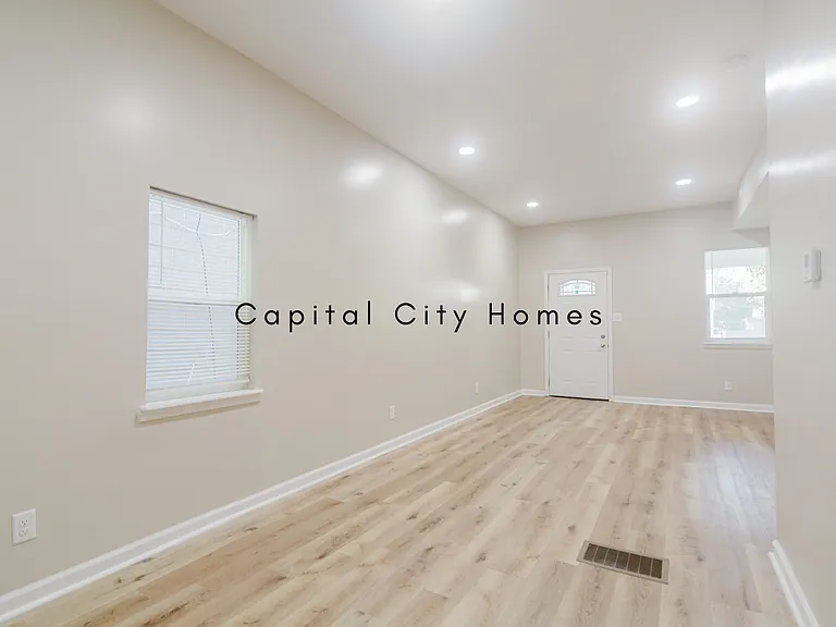 2525 E 10th St #2525 — Photo 9