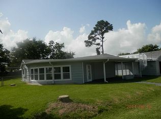 117 Avenue B, Bacliff, TX 77518