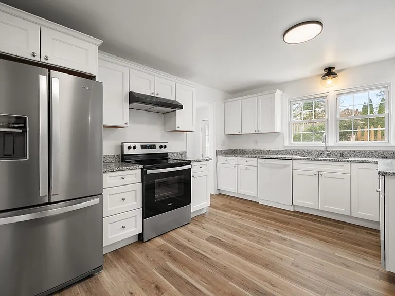 2 Cavasin Dr — Photo 9