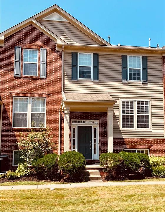 1st image of 251 Woodhaven Dr
