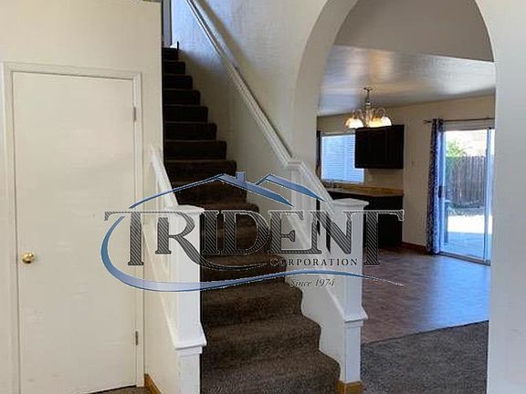 3rd image of 1671 Southpointe Dr