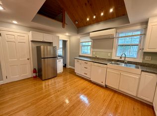 405 Benefit St #2F, Providence, RI 02903