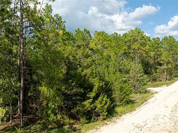 4th image of 00 NE 49TH STREET LOT 32