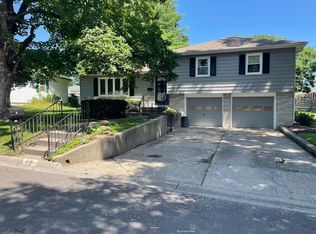 113 E Rosehill St, Marshall, MO 65340