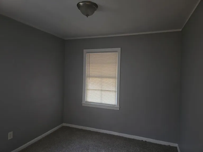 7485 Memorial Ave — Photo 3