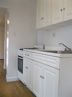 Rented by Tower Brokerage | media 66