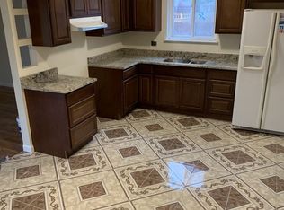 4038 Chapman Dr, Sterling Heights, MI 48310