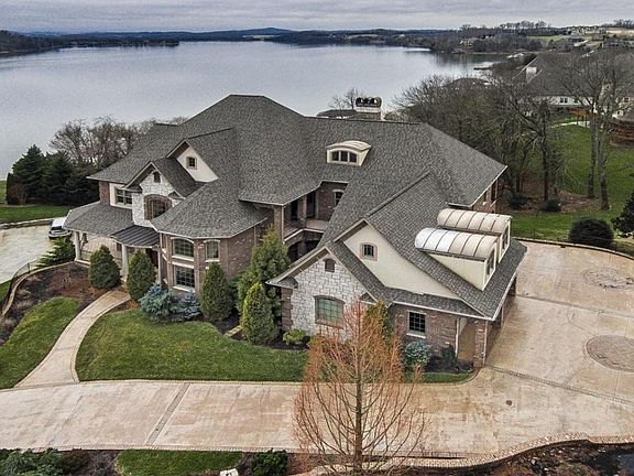 3rd image of 250 Big Water Dr