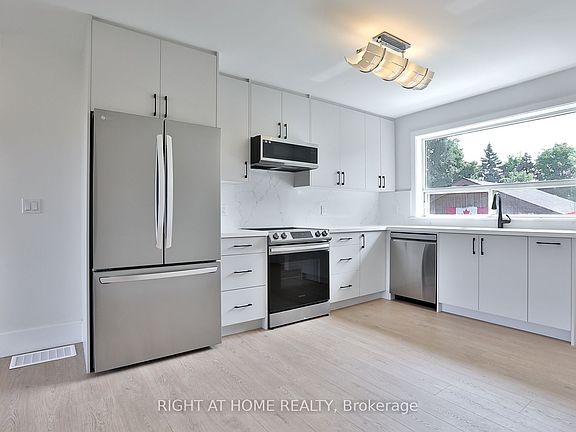 4th image of 80 Stephen Dr