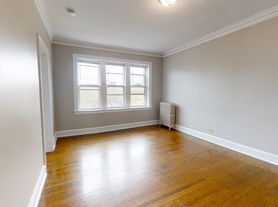 232 Elmwood Ave, Evanston, IL