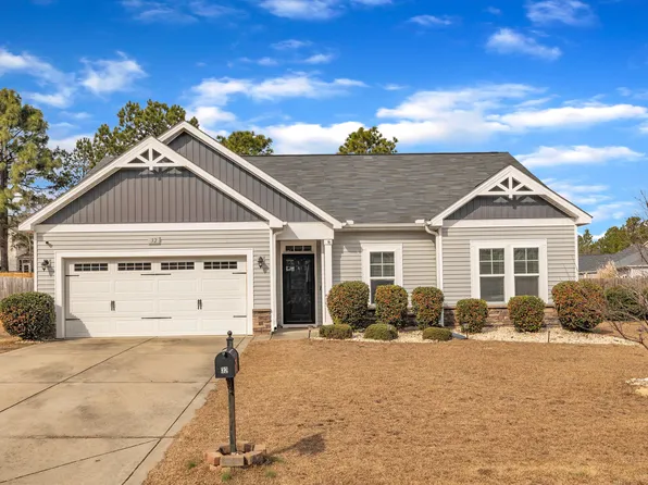 32 Burr Oak Cir, Bunnlevel, NC 28323