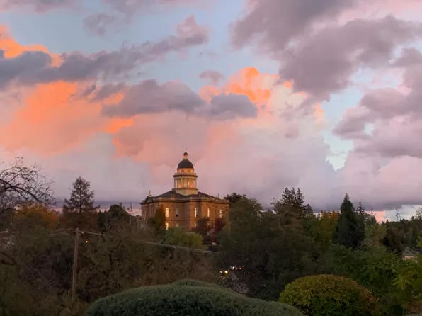 Courtview Apartments, 190 Summit St #15, Auburn, CA 95603