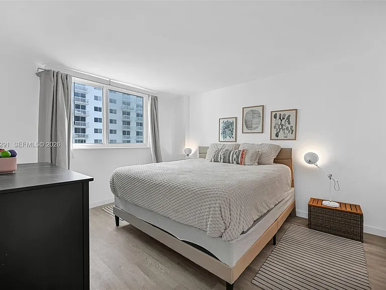 345 Ocean Dr #623 — Photo 31