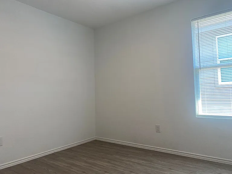 7102 Satellite Way — Photo 8