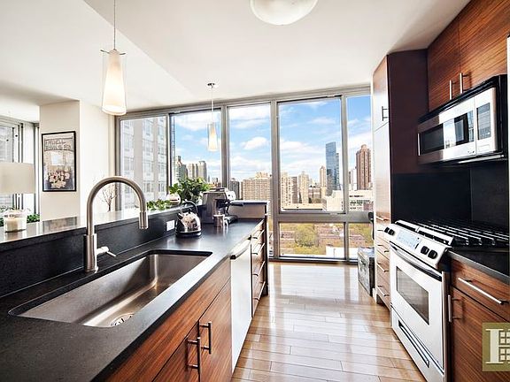 2nd image of 225-227 W 60th St Penthouse 2B