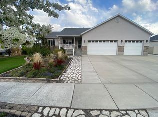 1058 N Jack Rabbit Run, Saratoga Springs, UT 84045