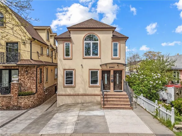 2440 E 12th St, Brooklyn, NY 11235