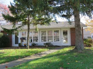 32 Trent Ct UNIT D, Ridge, NY 11961