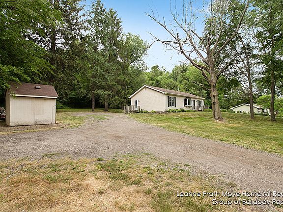 4th image of 7295 Saginaw Dr