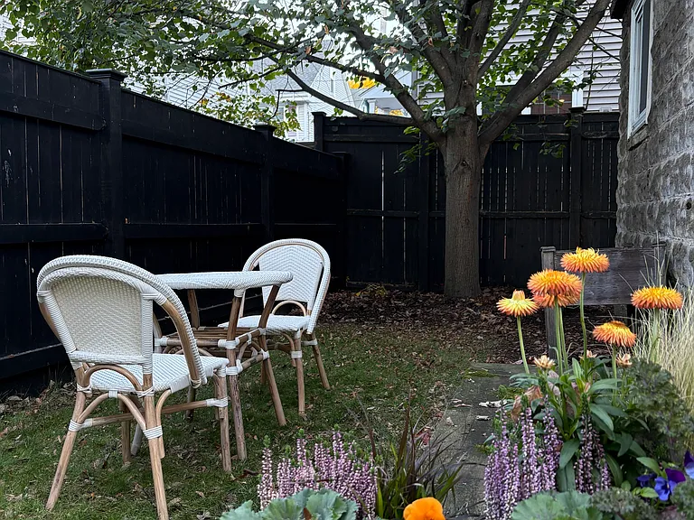 10 Oakland St — Photo 11