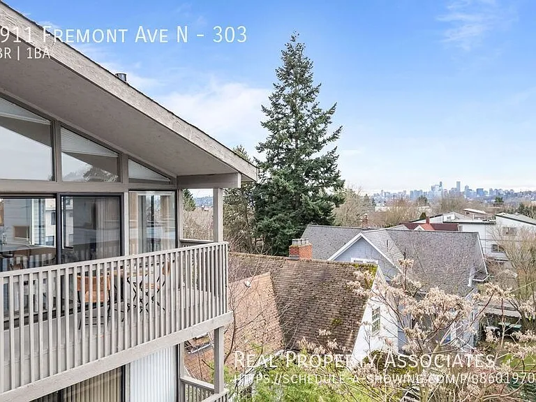 4911 Fremont Ave N #303 — Photo 22