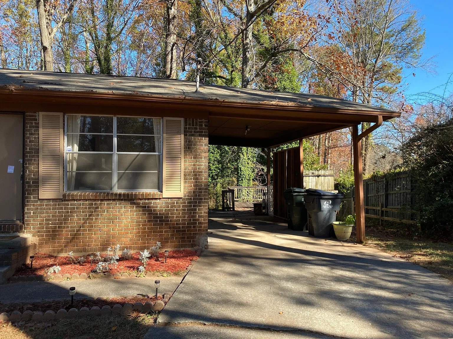 3 bed, 1.5 bath, 1118 sqft, $1,900 — Photo 3