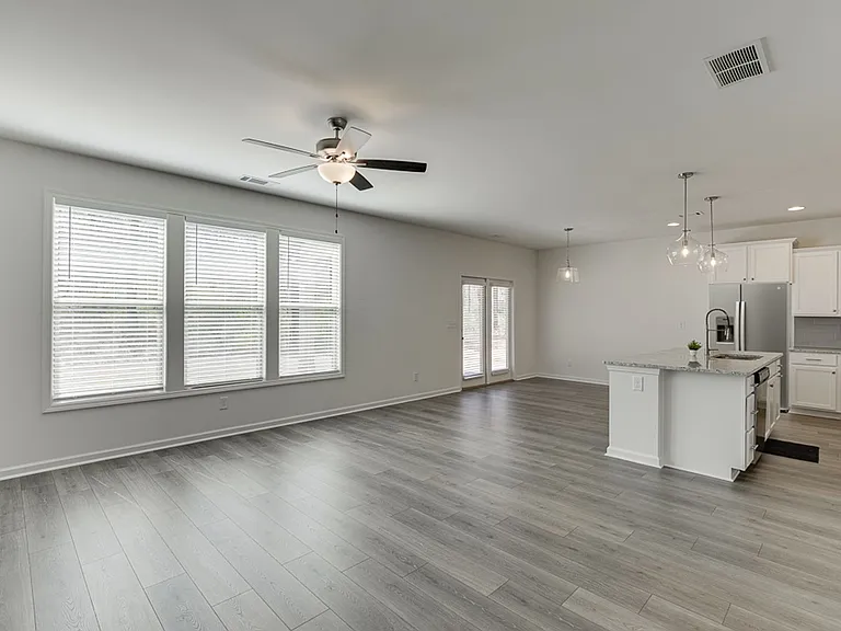 198 Blue Dragon Dr — Photo 8