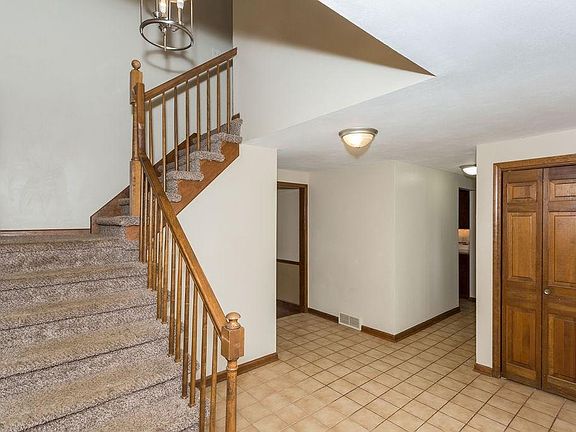 4th image of 6047 Rose Arbor Ln
