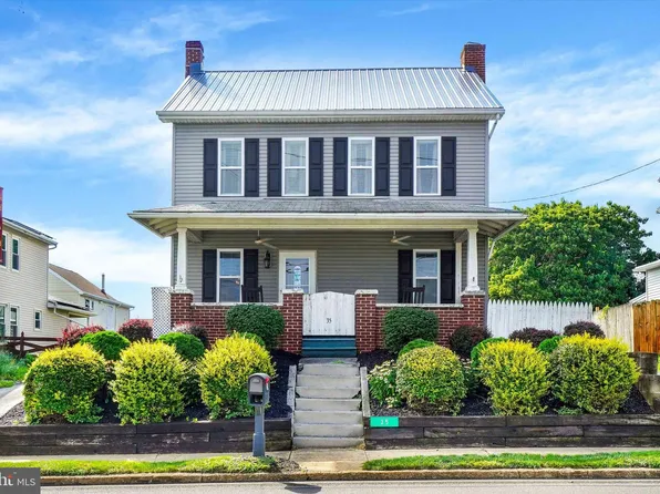 35 Main St, Yorkana, PA 17406