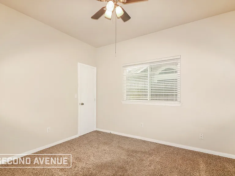 2613 Las Brisas St — Photo 18